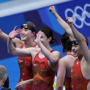 V站体育比分-“我们中国人也可以！”中国接力女队打破美澳垄断