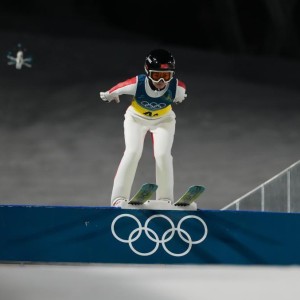 V站体育官方资讯-米兰冬奥会首创FPV无人机大规模跟拍，赛事转播进入超沉浸时代”